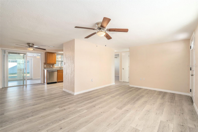 7321 Parrot Drive - Photo 6 of 20