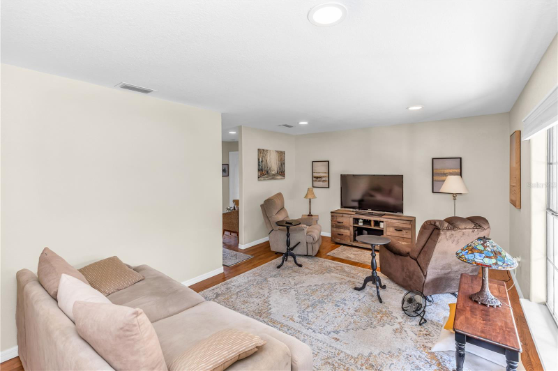 1506 June Avenue - Photo 5 of 20