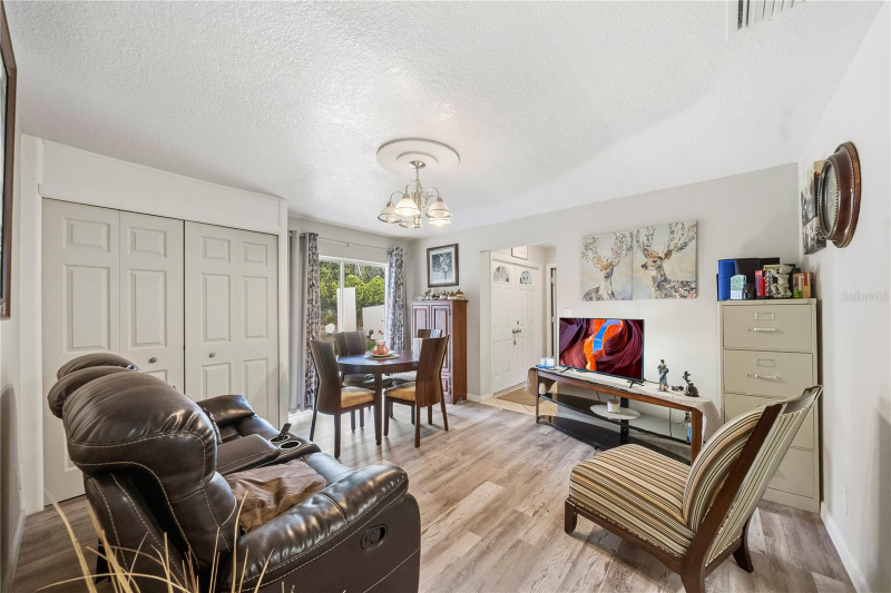 2507 Bluegrass Street - Photo 5 of 20