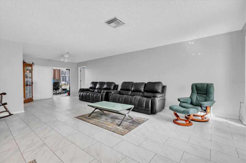 7099 Pond View Court - Photo 7 of 16