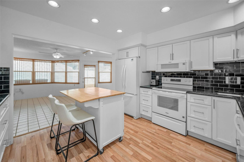 2017 Santiago Way South - Photo 4 of 19