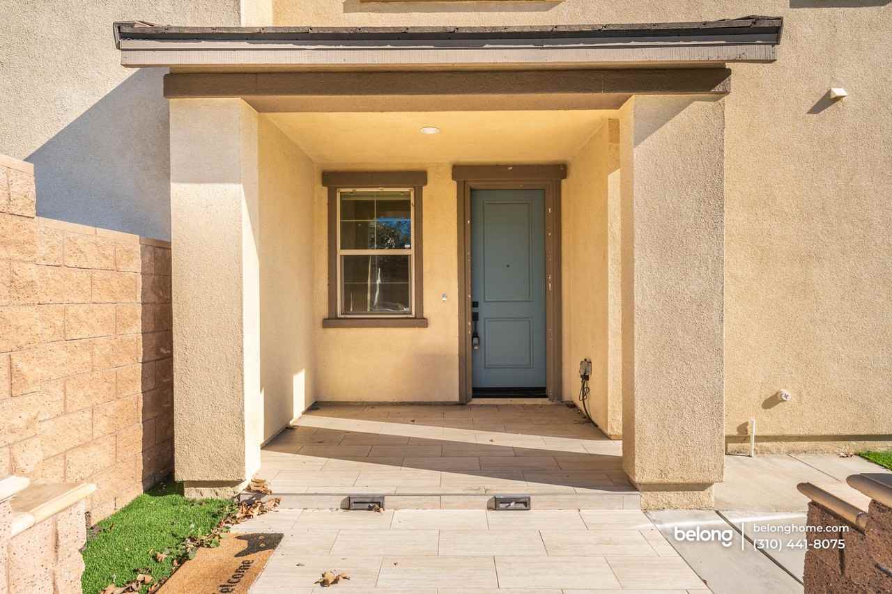 3915 Fincastle Street - Photo 4 of 36