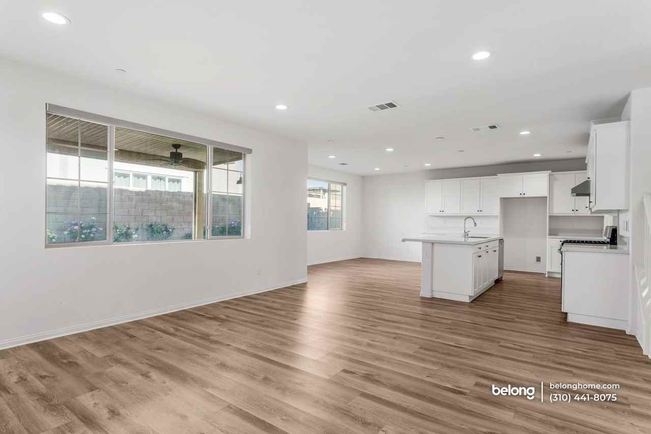 3915 Fincastle Street - Photo 6 of 36