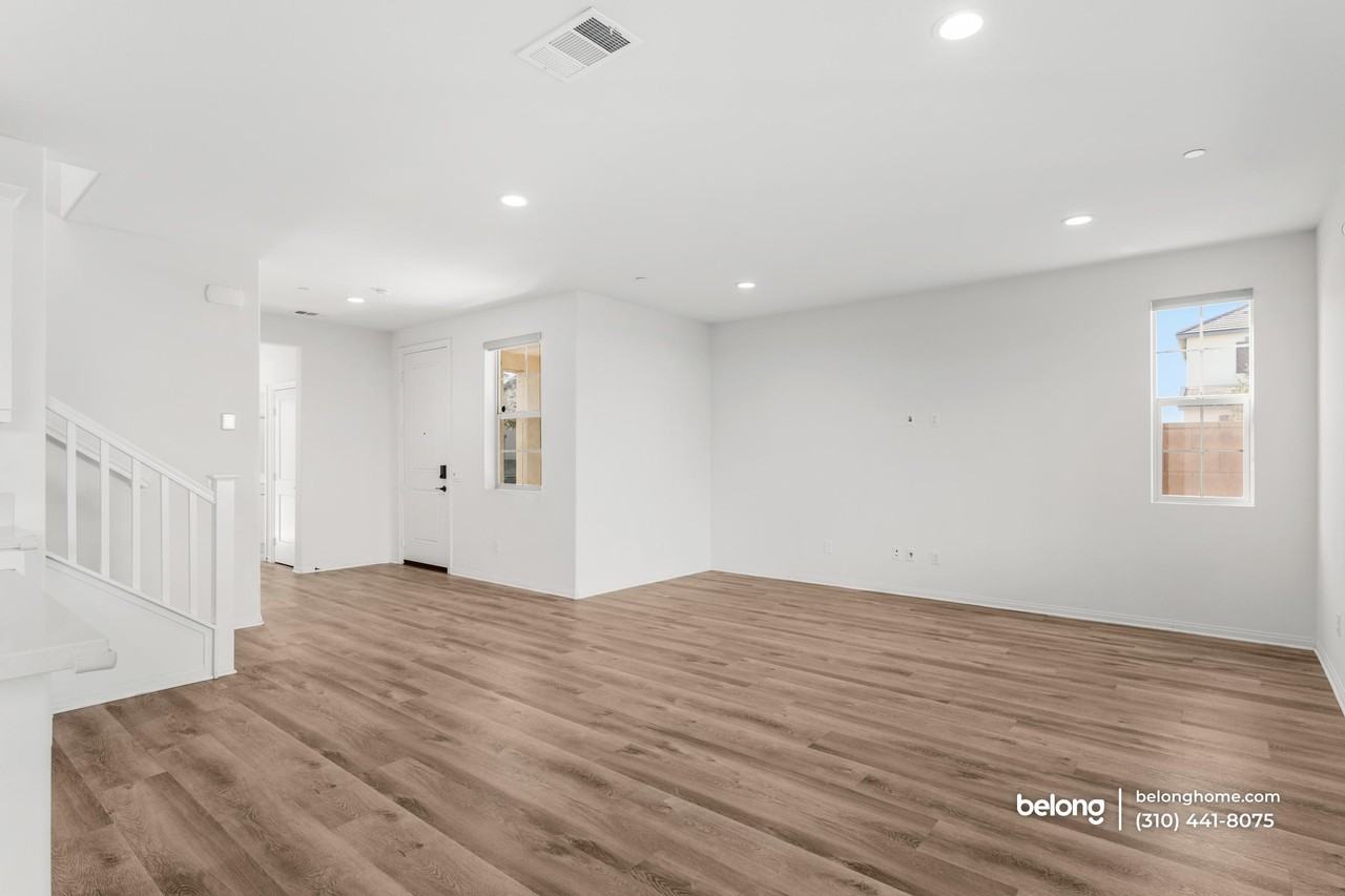 3915 Fincastle Street - Photo 7 of 36