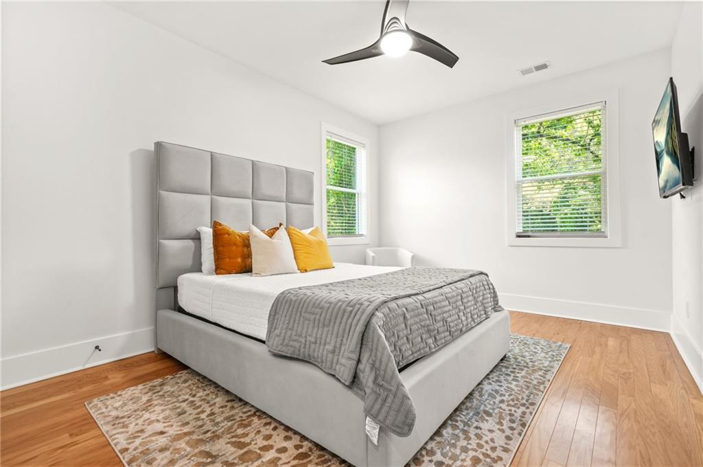 2186 Park Terrace - Photo 5 of 38