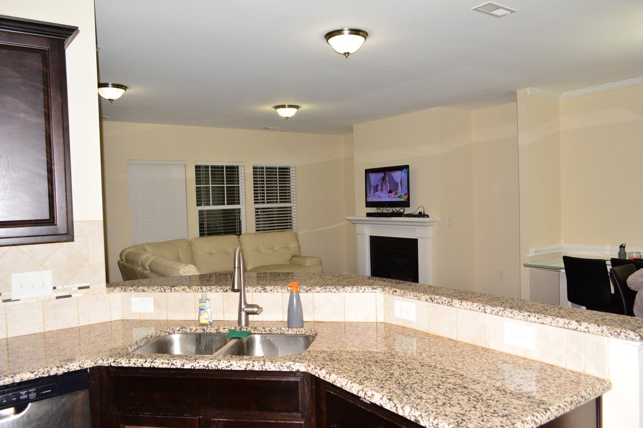 264 Kylemore Circle - Photo 6 of 14