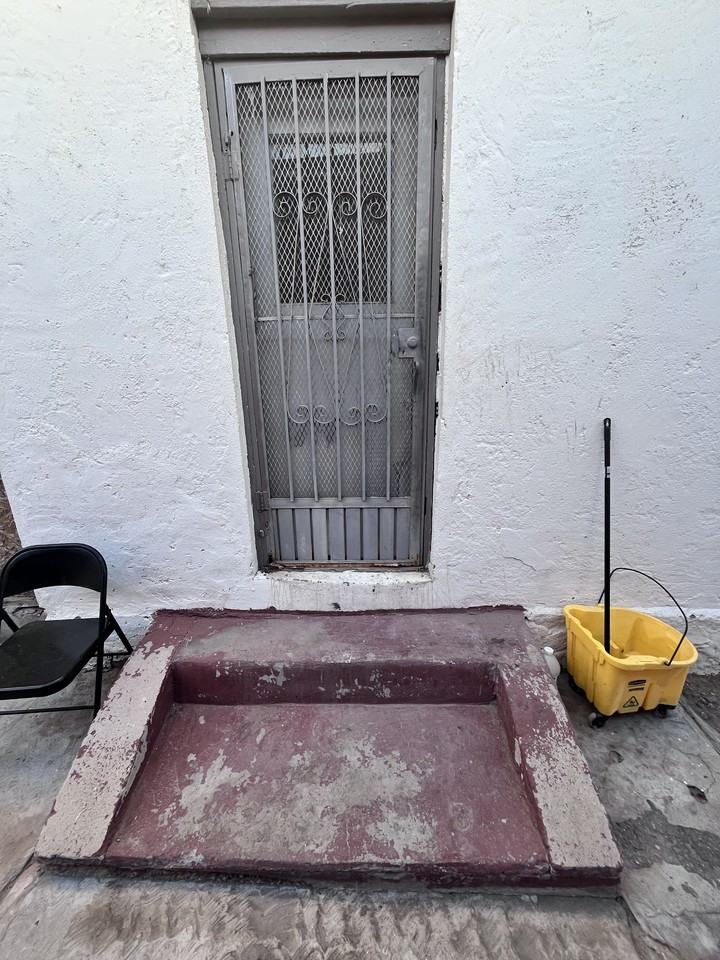 1309 E Yandell Dr #A - Photo 3 of 10