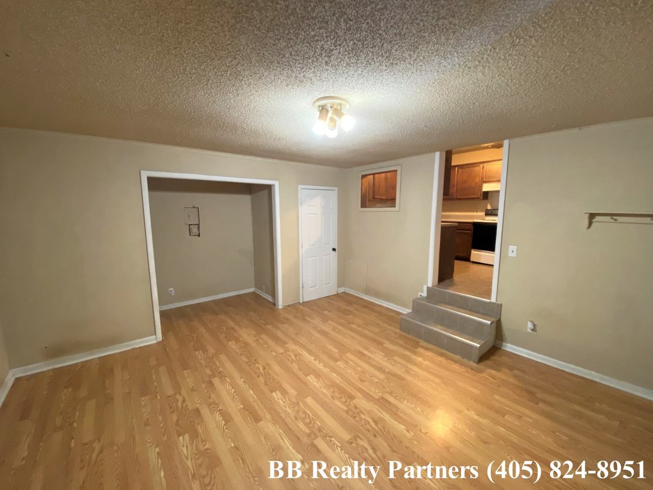 249 South Richmond Avenue East #NA - Photo 5 of 19