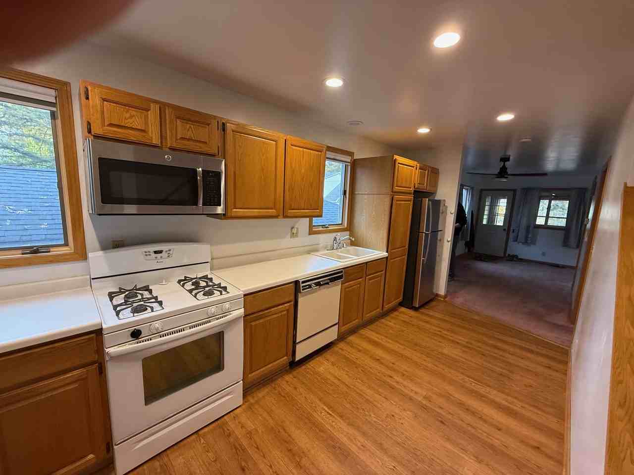 709 Manor Drive #NA - Photo 3 of 21