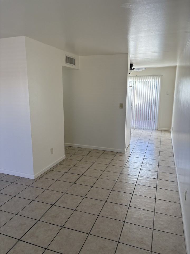 203 E Glenn St #203 - Photo 5 of 16