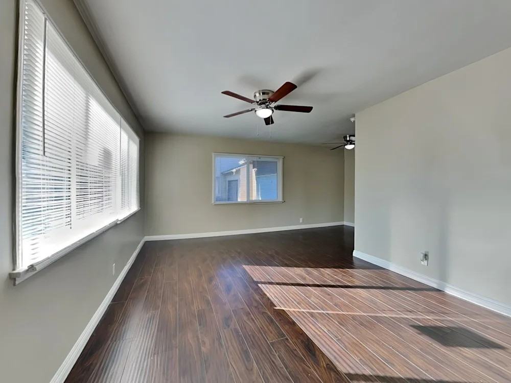 2023 Wesleygrove Avenue - Photo 2 of 14