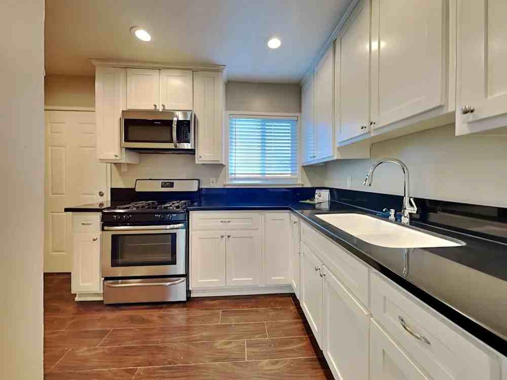 2023 Wesleygrove Avenue - Photo 7 of 14