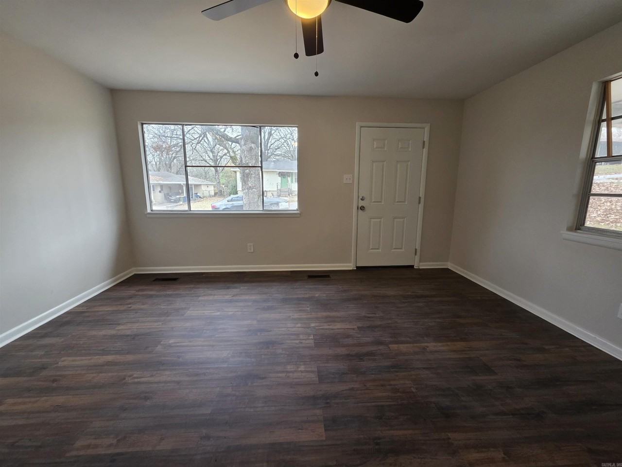 5210 Chandler Street - Photo 5 of 22