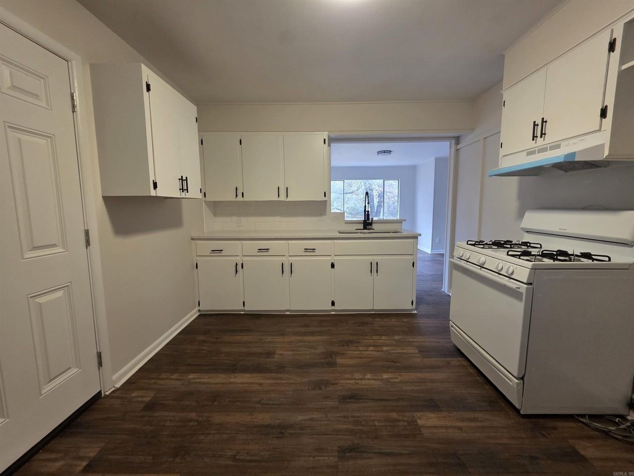 5210 Chandler Street - Photo 6 of 22