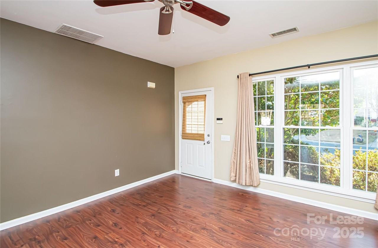 2121 Kaybird Lane - Photo 7 of 39