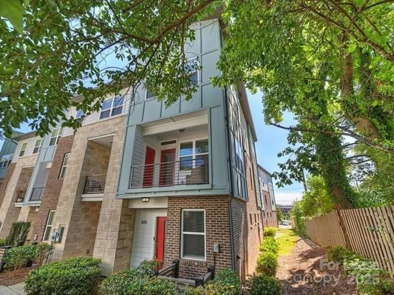 1615 Chatham Avenue - Photo 2 of 37