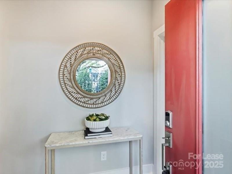 1615 Chatham Avenue - Photo 4 of 37