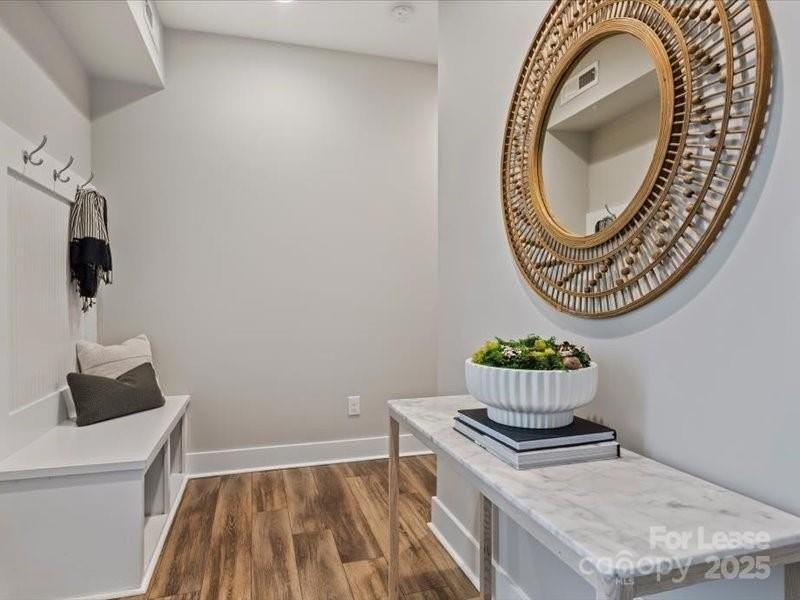 1615 Chatham Avenue - Photo 5 of 37