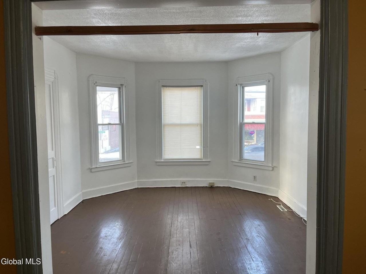 1638 Van Vranken Avenue - Photo 2 of 11