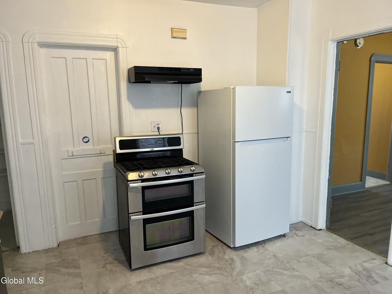 1638 Van Vranken Avenue - Photo 6 of 11