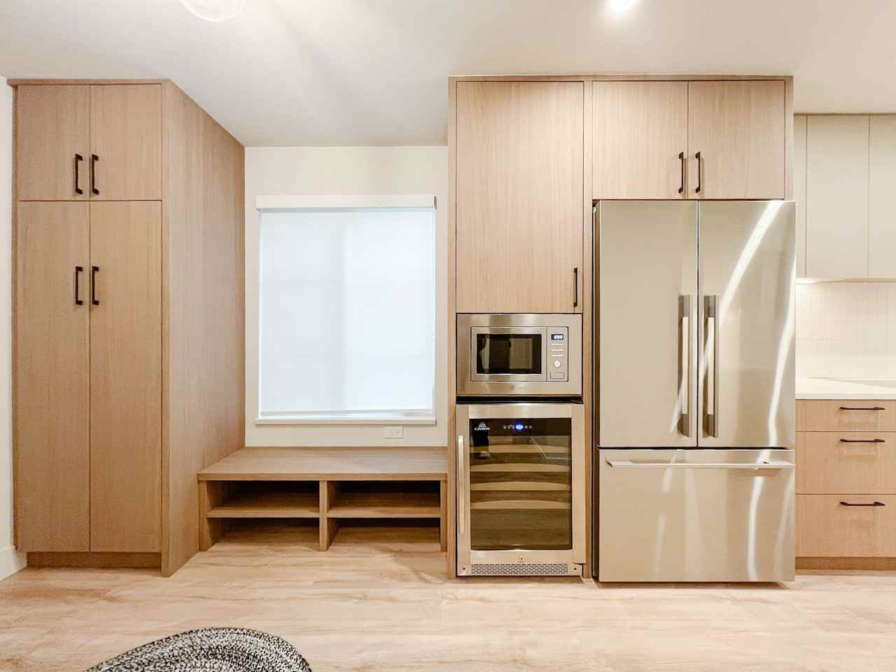 1050 Bowron Court - Photo 5 of 27