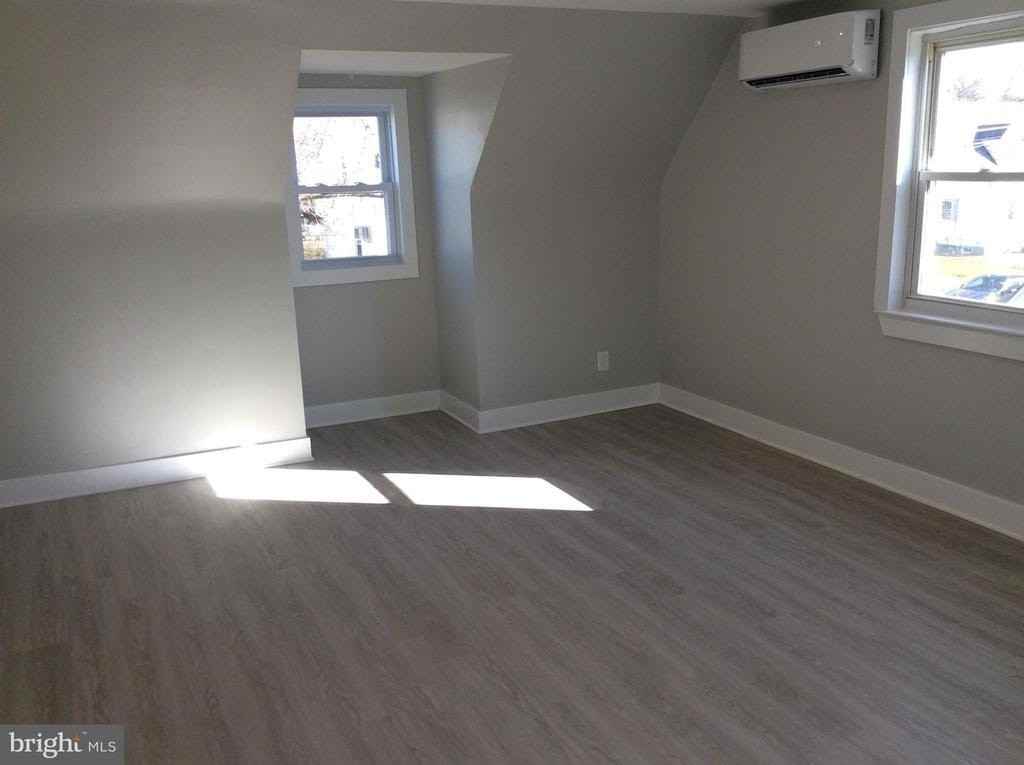 1168 Romano Avenue #B - Photo 4 of 15