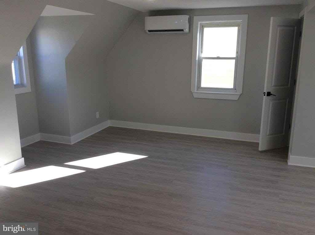 1168 Romano Avenue #B - Photo 5 of 15