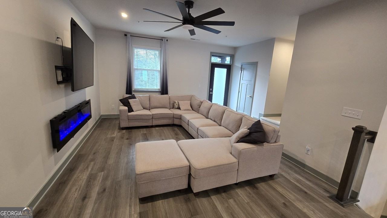 115 Climbing Ivy Cir - Photo 3 of 39