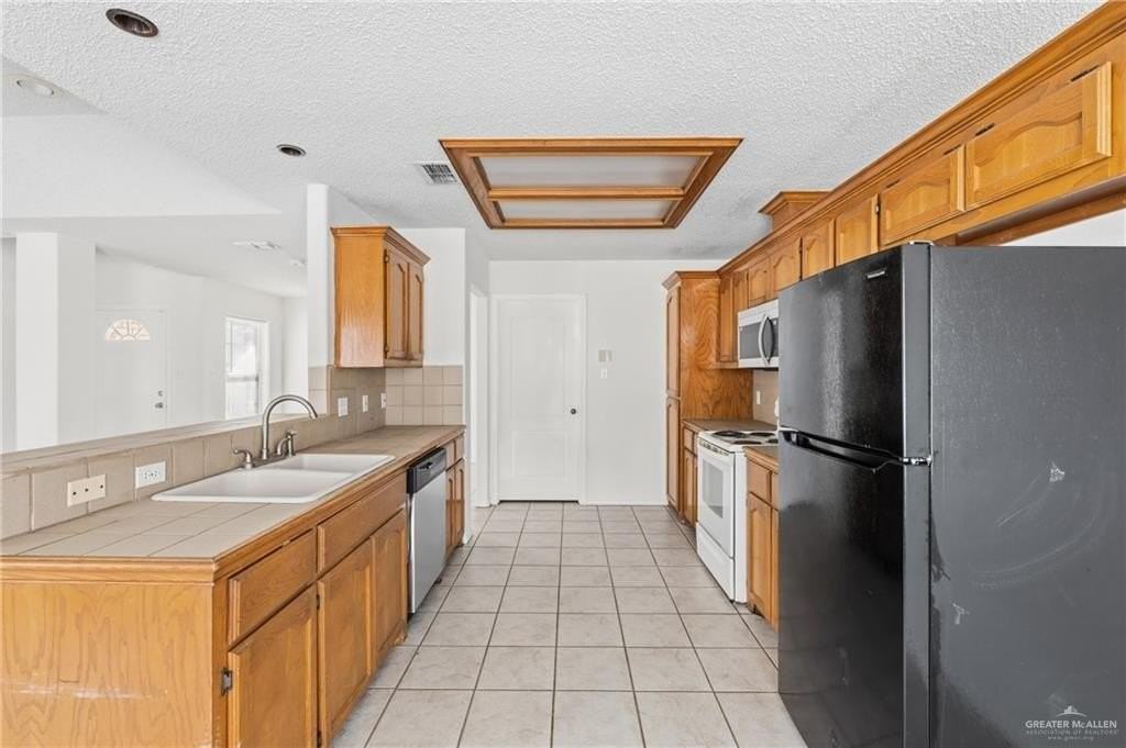 2308 Emory Ave - Photo 6 of 12