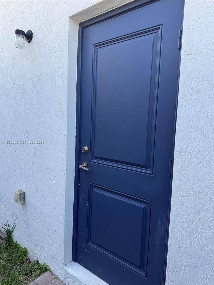 11859 Sw 241st St - Photo 3 of 12