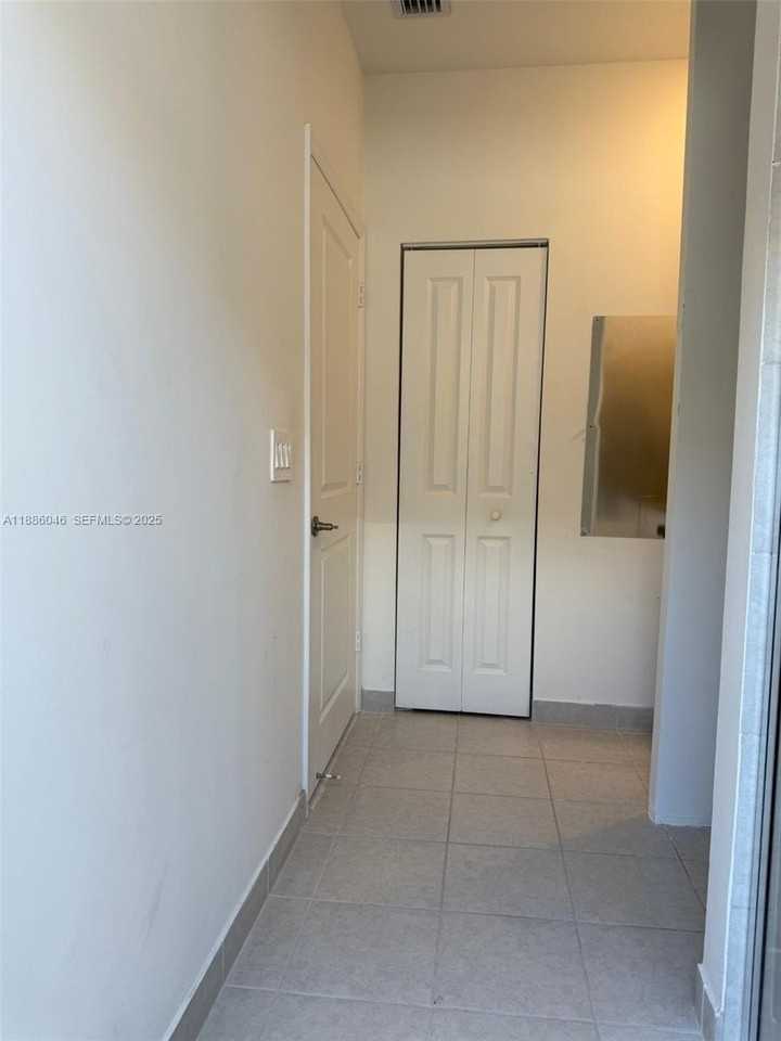 11859 Sw 241st St - Photo 6 of 12