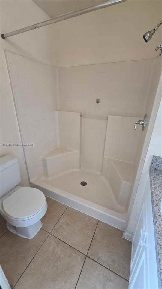 411 Ne Juanita Pl #411 - Photo 5 of 20