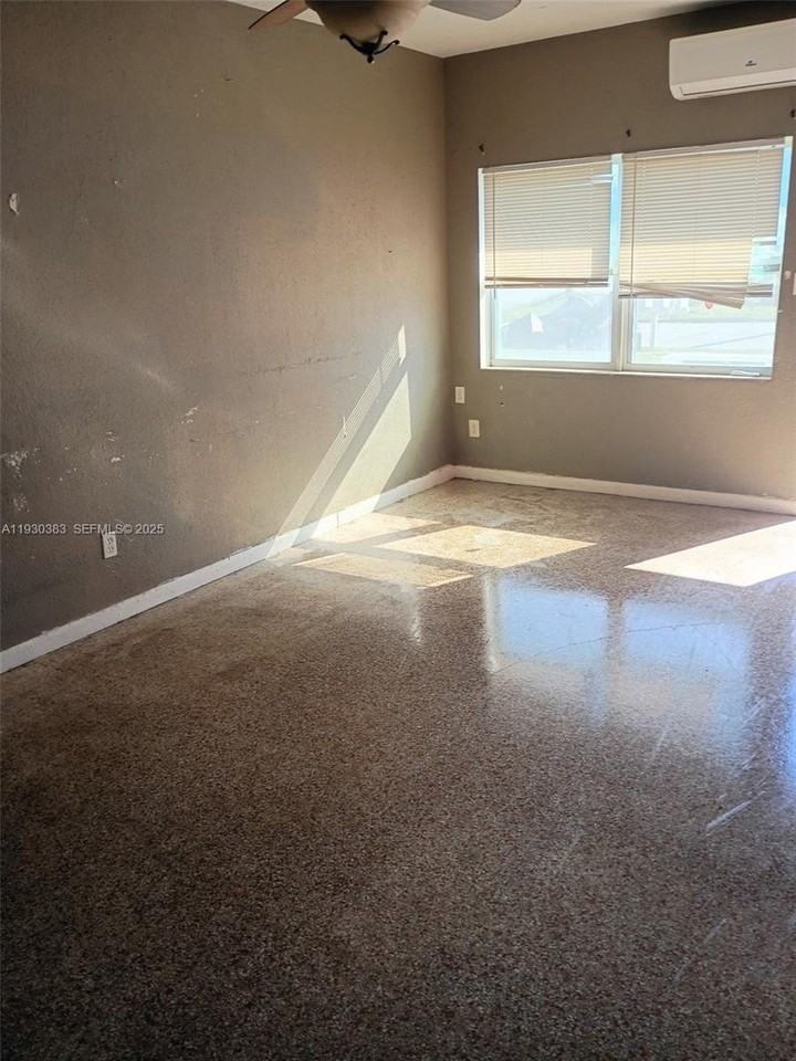 1017 Chipola Road #A - Photo 4 of 12