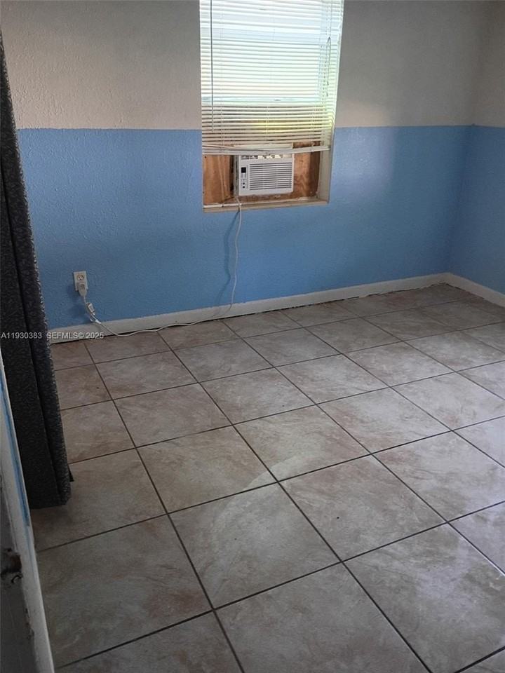 1017 Chipola Road #A - Photo 6 of 12