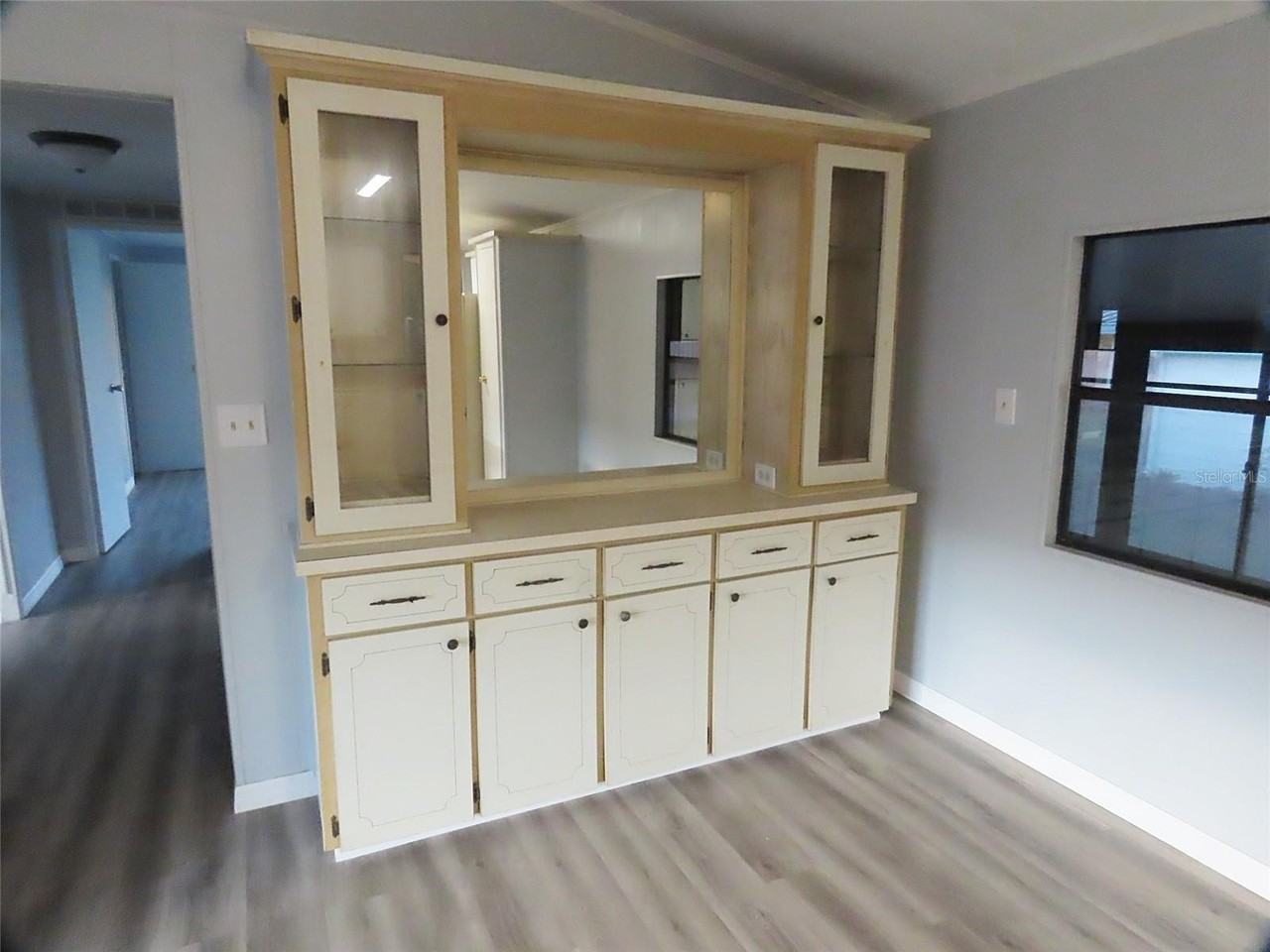 1077 Quail Drive - Photo 5 of 15