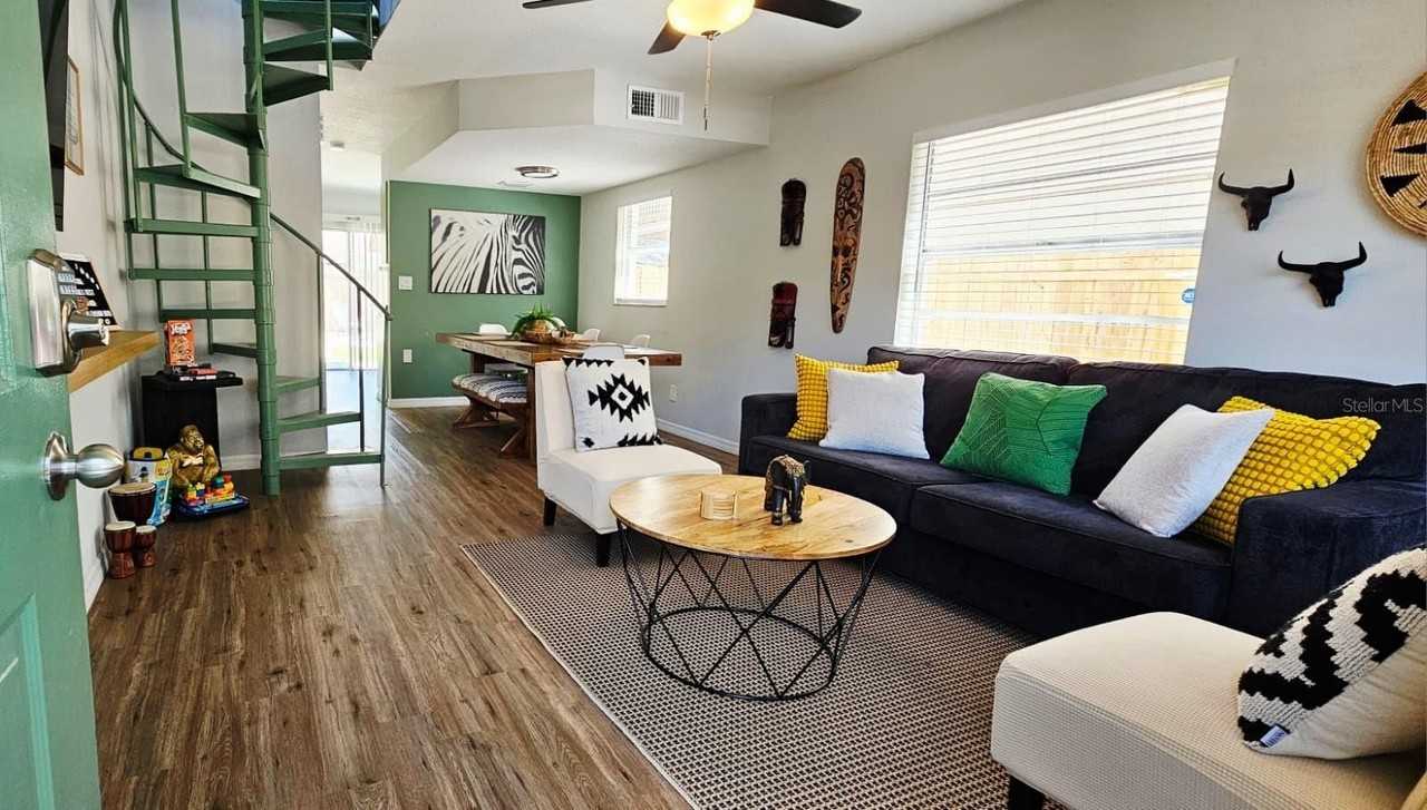 10213 North Ojus Drive - Photo 2 of 27