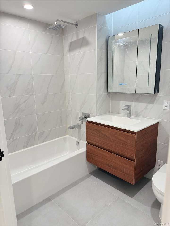 144 Northern Boulevard #221 - Photo 4 of 8