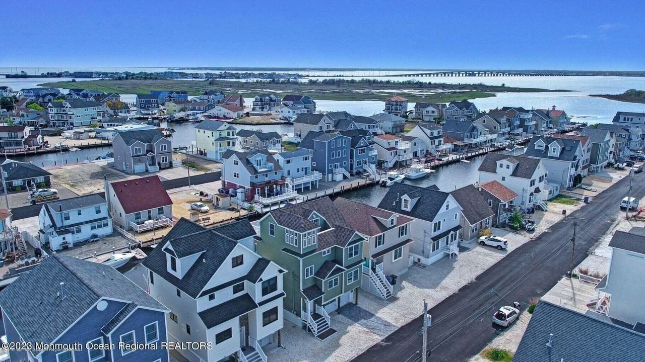 411 Harding Avenue - Photo 5 of 50