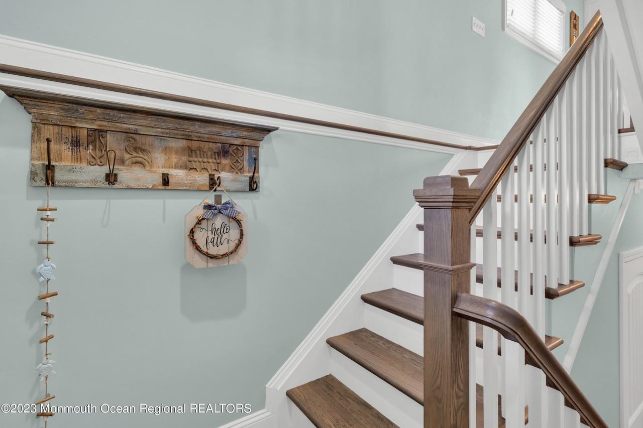 411 Harding Avenue - Photo 7 of 50