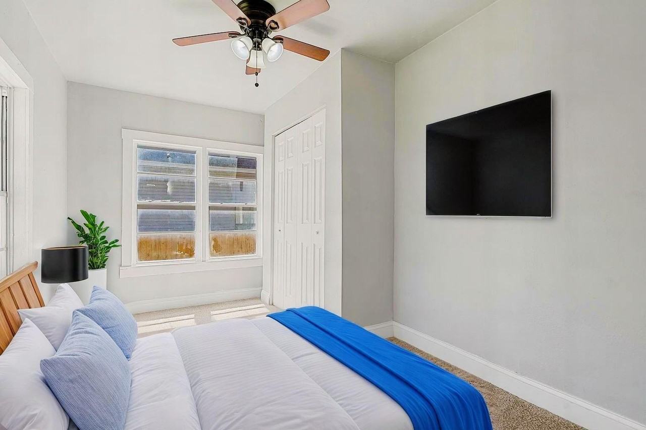 Denver Ave - Photo 7 of 8