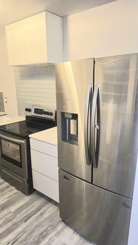 Oak Avenue - Photo 5 of 12