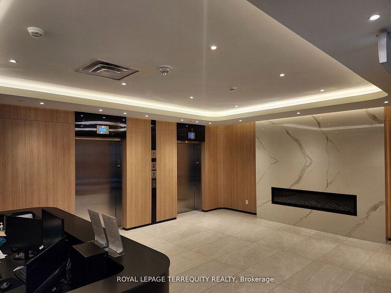 185 Alberta Avenue #809 - Photo 4 of 17