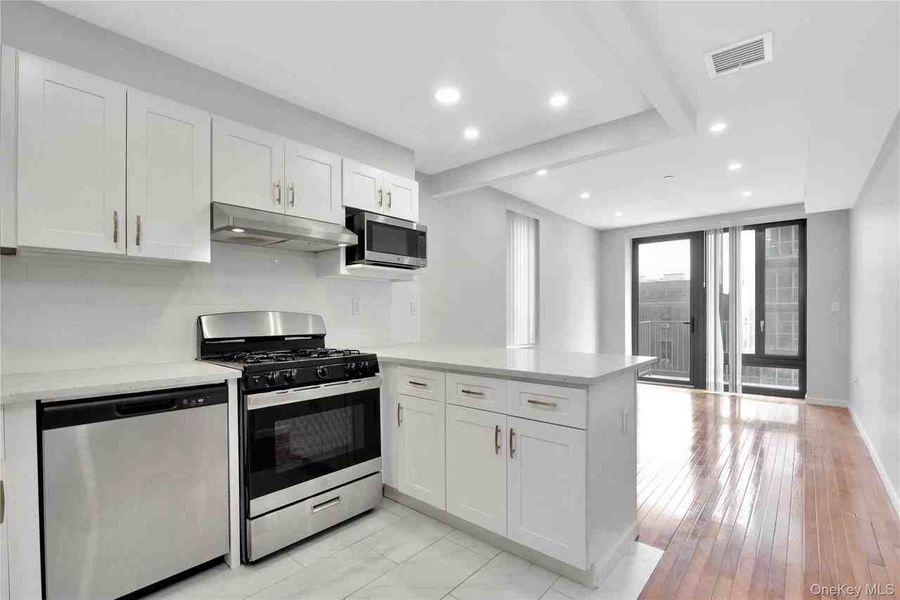 14836 89th Ave #204 - Photo 3 of 24