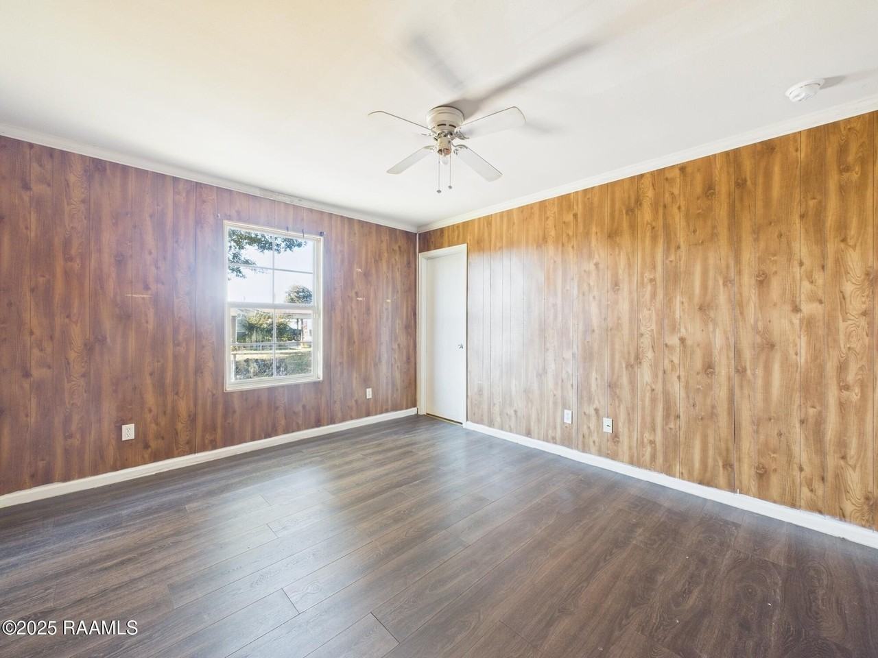 125 Sternberg Drive - Photo 7 of 13