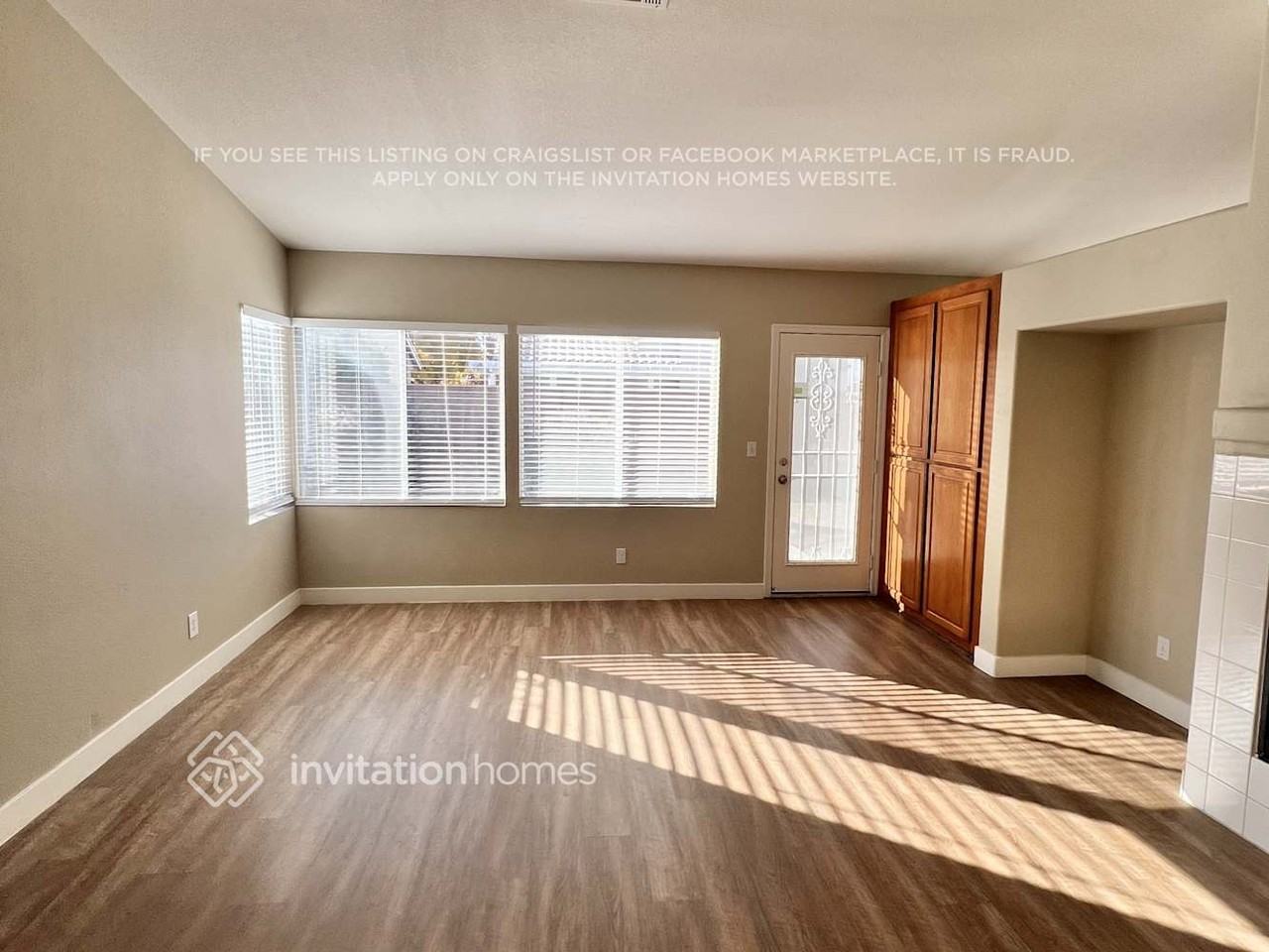 1897 Longmeadow St - Photo 3 of 19