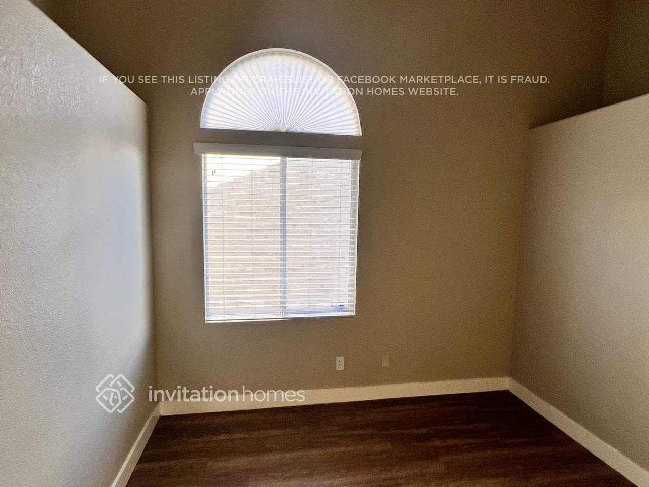 1897 Longmeadow St - Photo 7 of 19