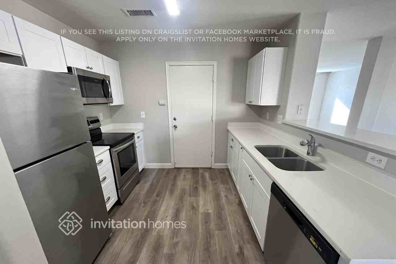 15008 W Calavar Rd - Photo 5 of 15