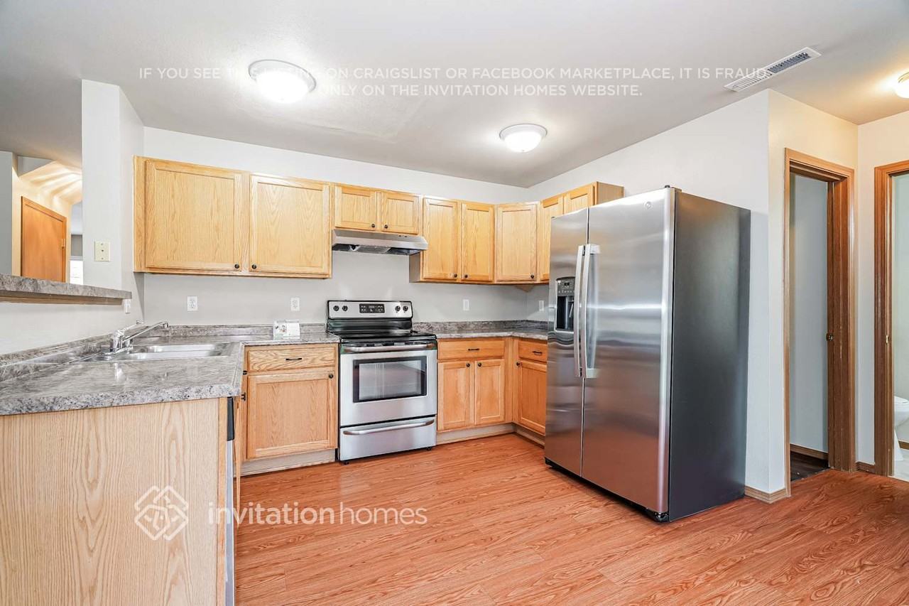 13015 120th Ave E - Photo 7 of 18