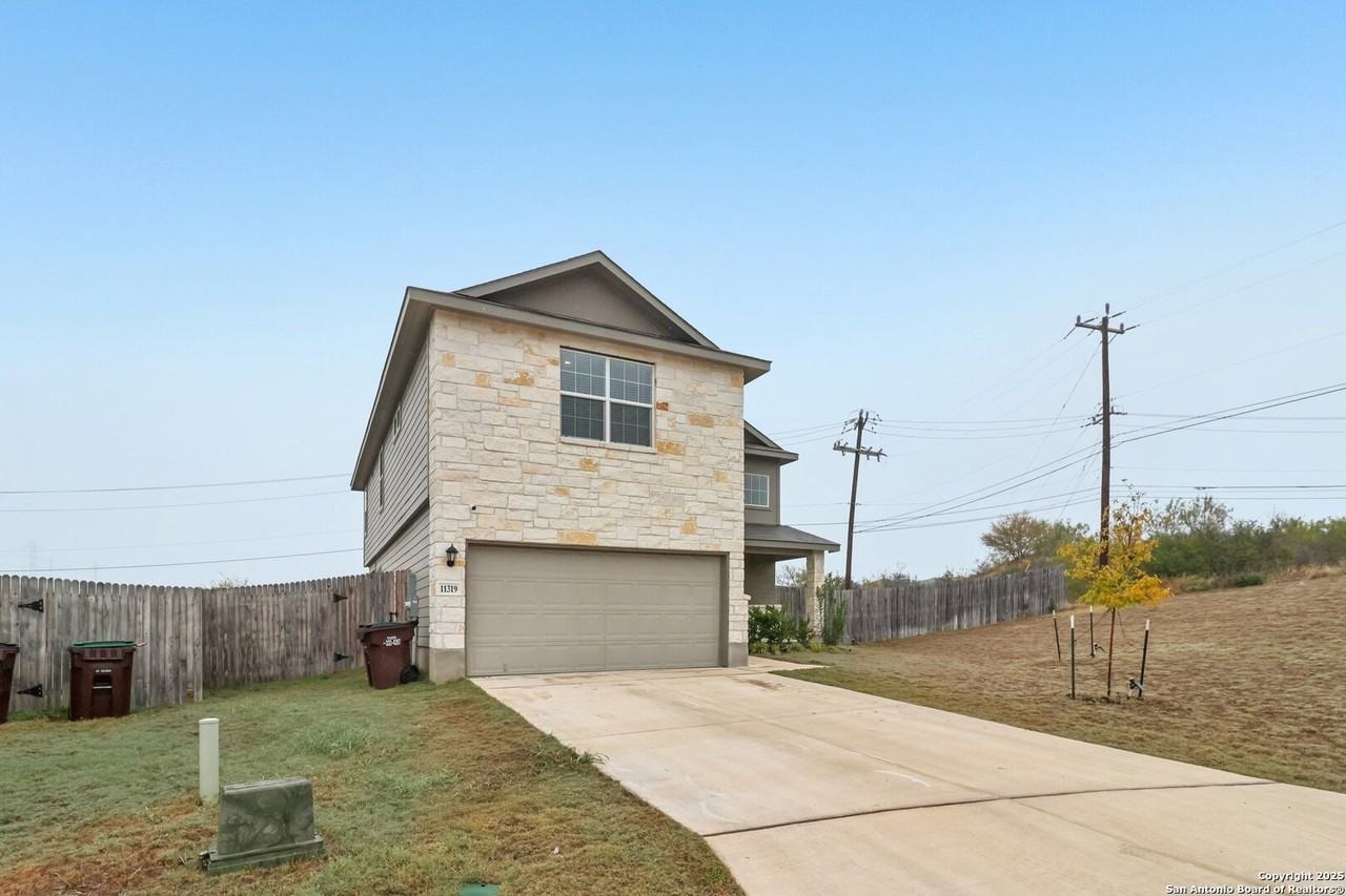 11319 War Emblem - Photo 3 of 34