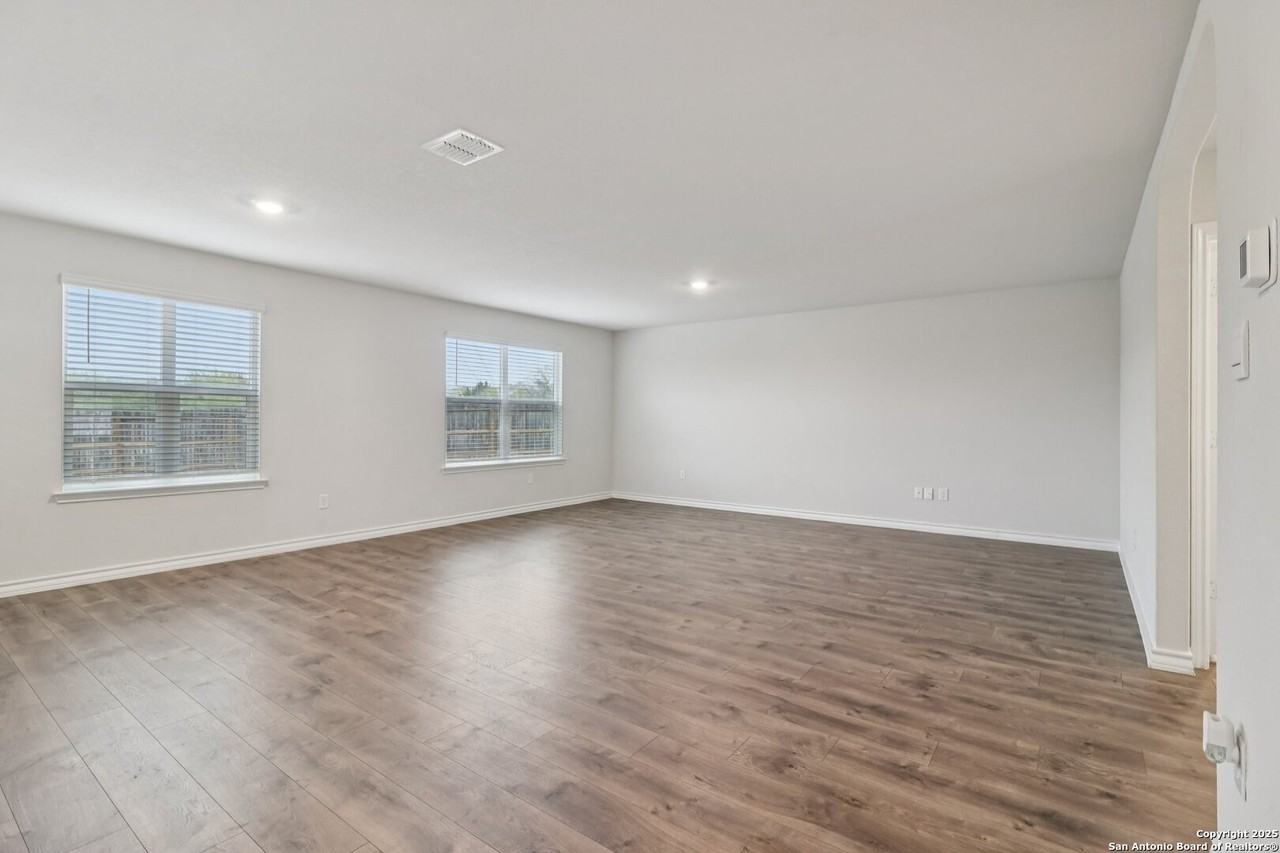 11319 War Emblem - Photo 7 of 34